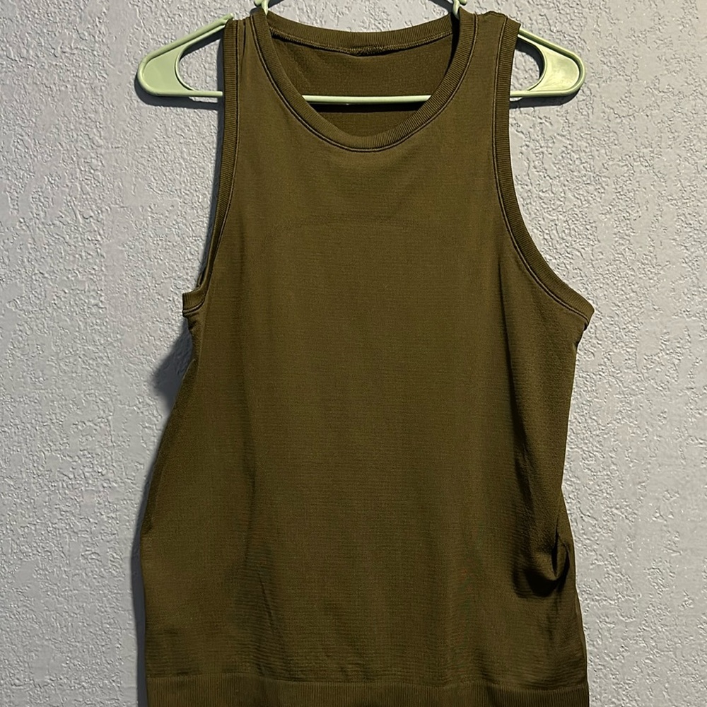 Swiftly muscle tank